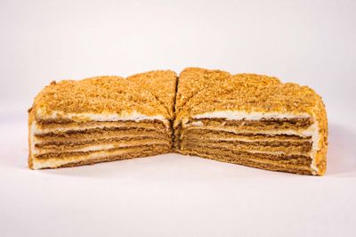 Торт "Медовик" 1,4кг Чизберри (12х 116гр)