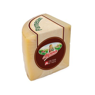 Сыр Alpina Пармезан (6 мес. выдержки, Аргентина) 1/8 головы 48% пленка вес ~0,8 кг