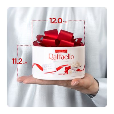 Конфеты в коробке Raffaello с цельным миндальным орехом в кокосовой обсыпке, 100 г