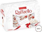 Конфеты в коробке Raffaello с цельным миндальным орехом в кокосовой обсыпке, 240 г
