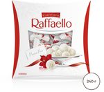 Конфеты в коробке Raffaello с цельным миндальным орехом в кокосовой обсыпке, 240 г